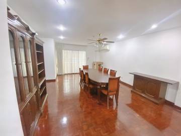 3 bed 3 bath 250 SQ.M Tubtim Mansion
