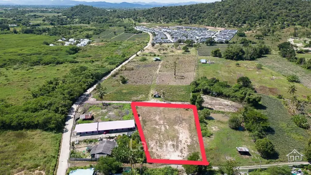 2.67 Rai land for sale in Soi 102