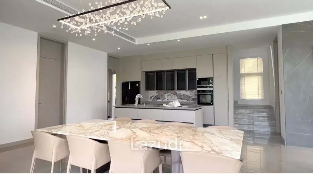 5 Bed 6 Bath 600 SQ.M Glory Village Pattaya