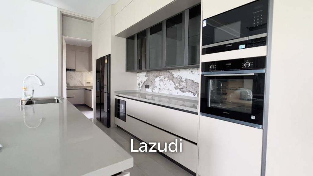 5 Bed 6 Bath 600 SQ.M Glory Village Pattaya