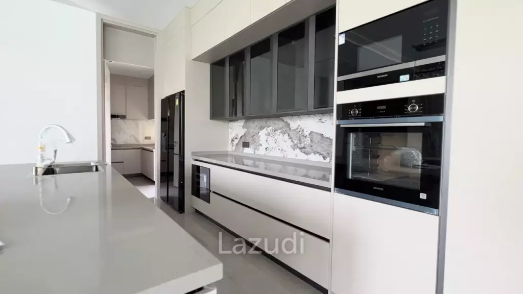 5 Bed 6 Bath 600 SQ.M Glory Village Pattaya