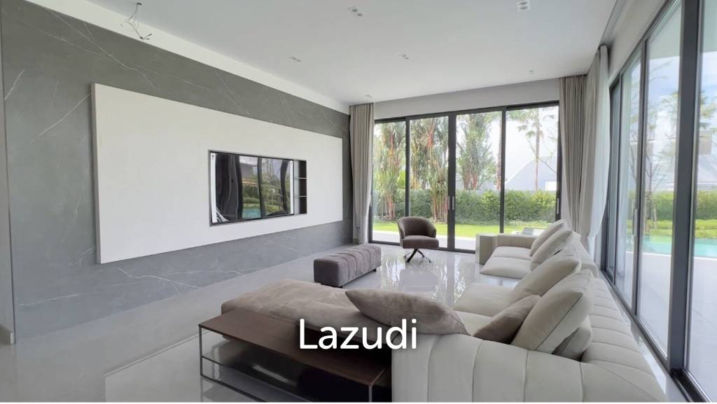 5 Bed 6 Bath 600 SQ.M Glory Village Pattaya