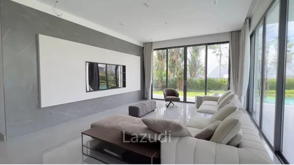 5 Bed 6 Bath 600 SQ.M Glory Village Pattaya