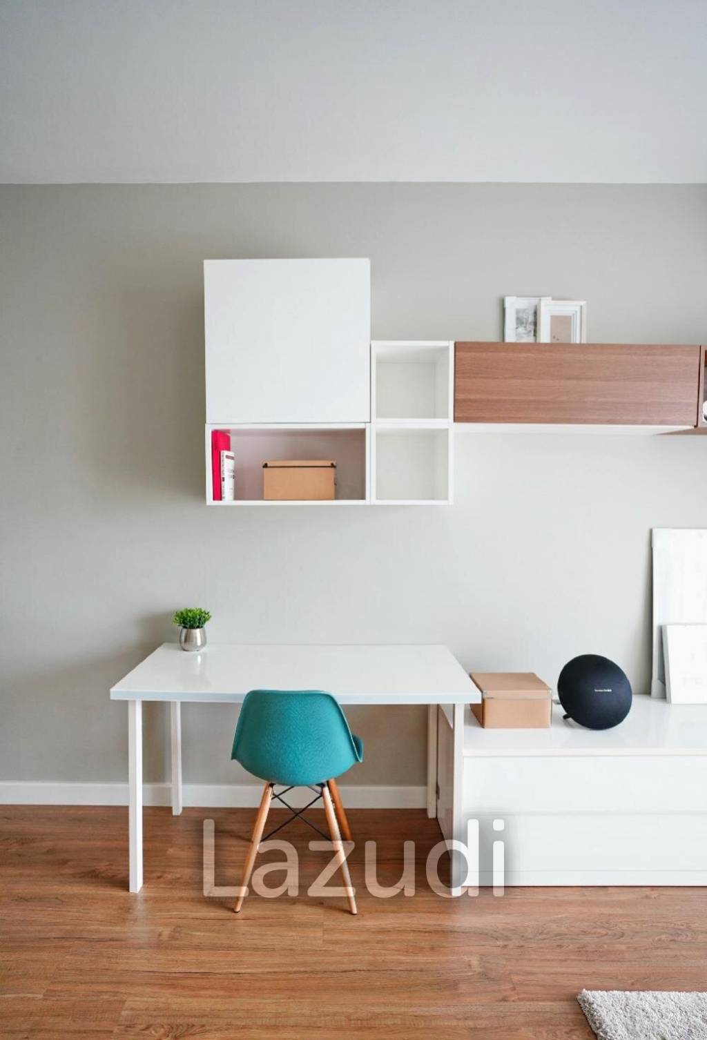 Studio 1 Bath 33.51 SQ.M Circle Condominium
