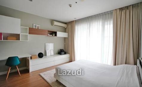Studio 1 Bath 33.51 SQ.M Circle Condominium