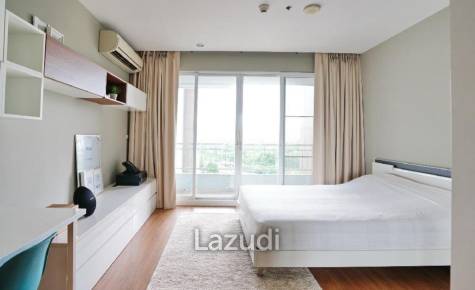 Studio 1 Bath 33.51 SQ.M Circle Condominium
