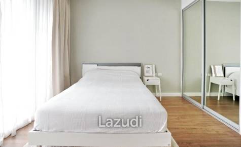 Studio 1 Bath 33.51 SQ.M Circle Condominium