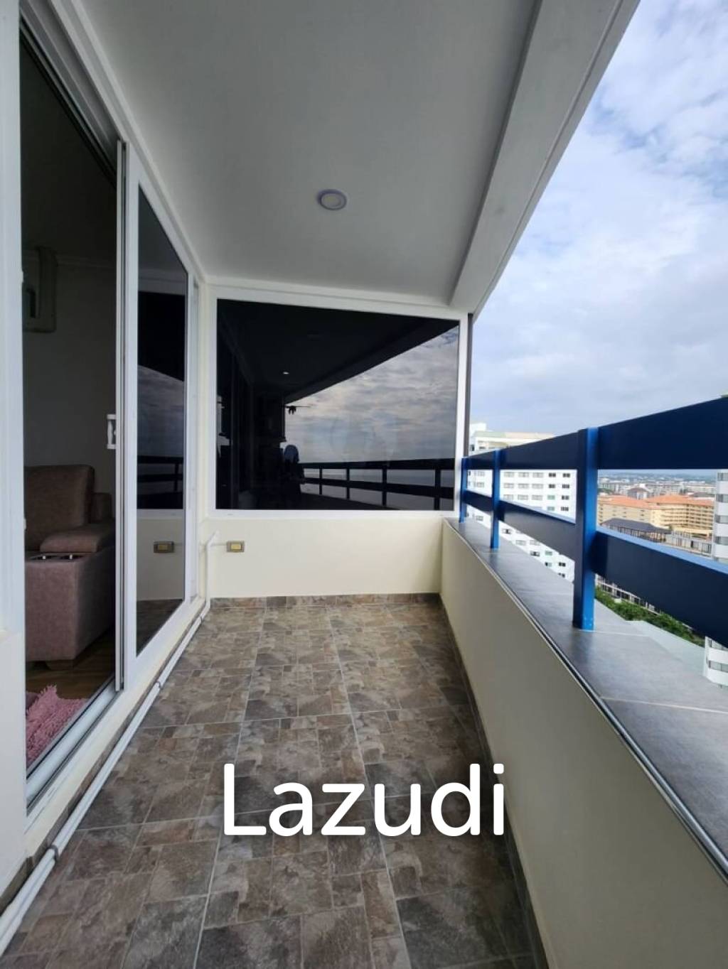 Jomtien Plaza Condotel for Sale