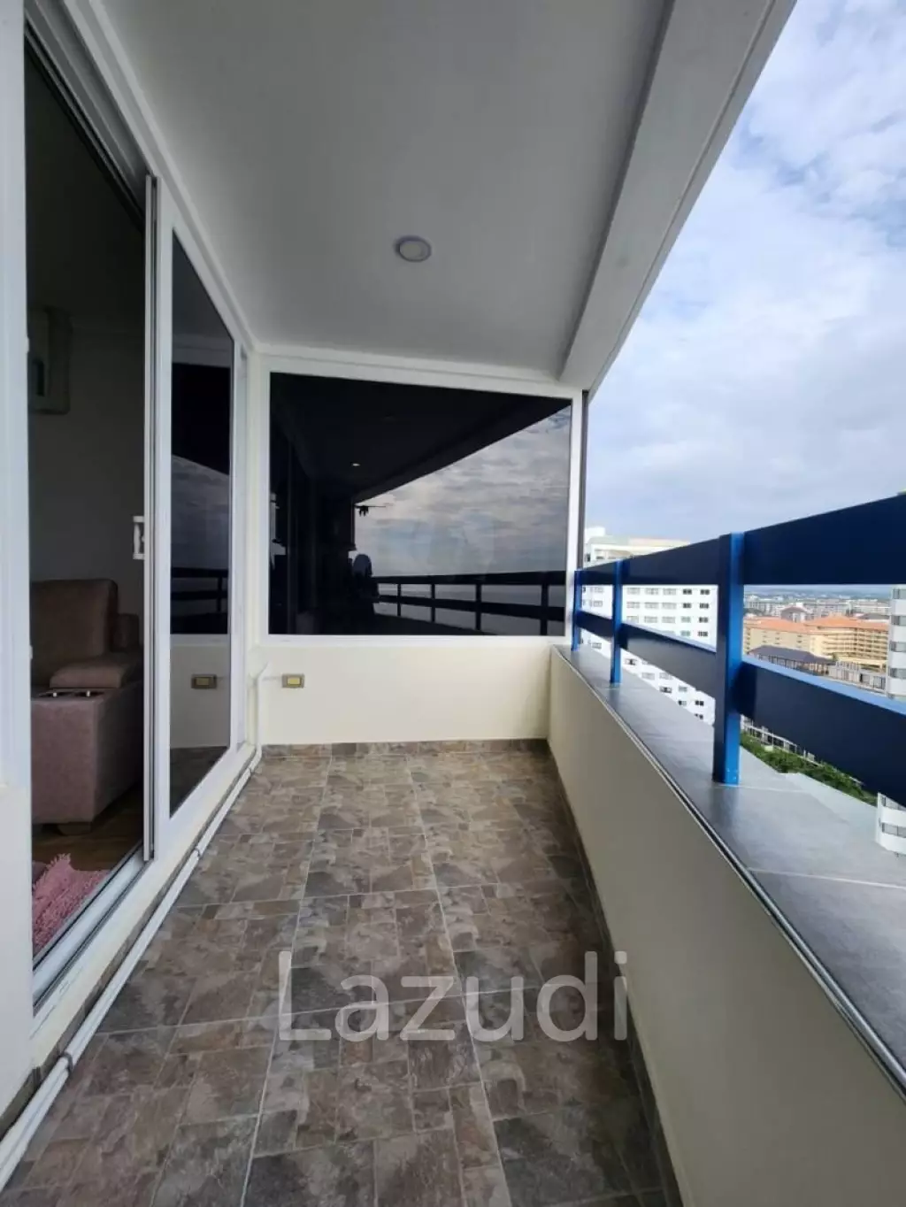 Jomtien Plaza Condotel for Sale