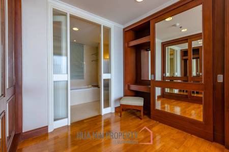 3 Bedrooom With Pool View : Chaam Longbeach For Sale