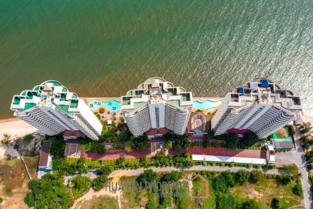 3 Bedrooom With Pool View : Chaam Longbeach For Sale