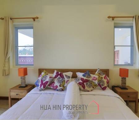 BREEZE HILL   :  3 bed pool villa