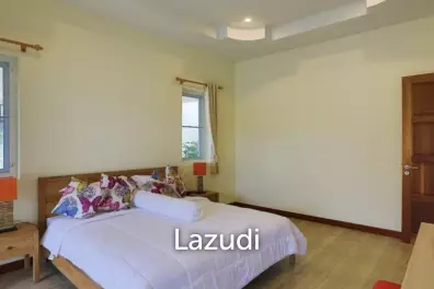 BREEZE HILL   :  3 bed pool villa