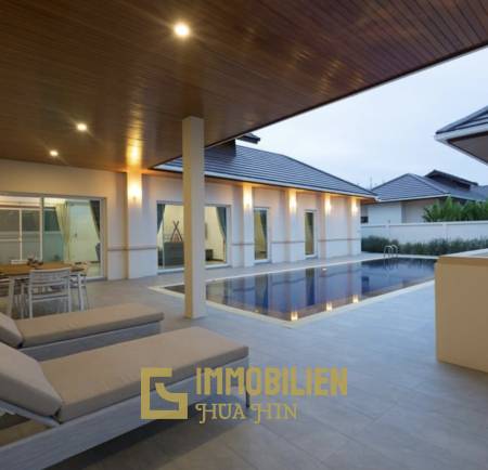 BREEZE HILL   :  3 bed pool villa