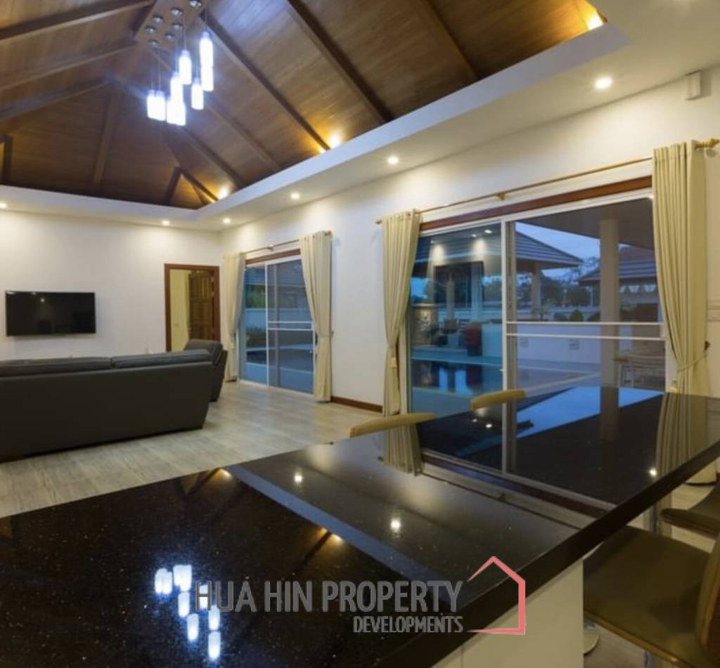 BREEZE HILL   :  3 bed pool villa