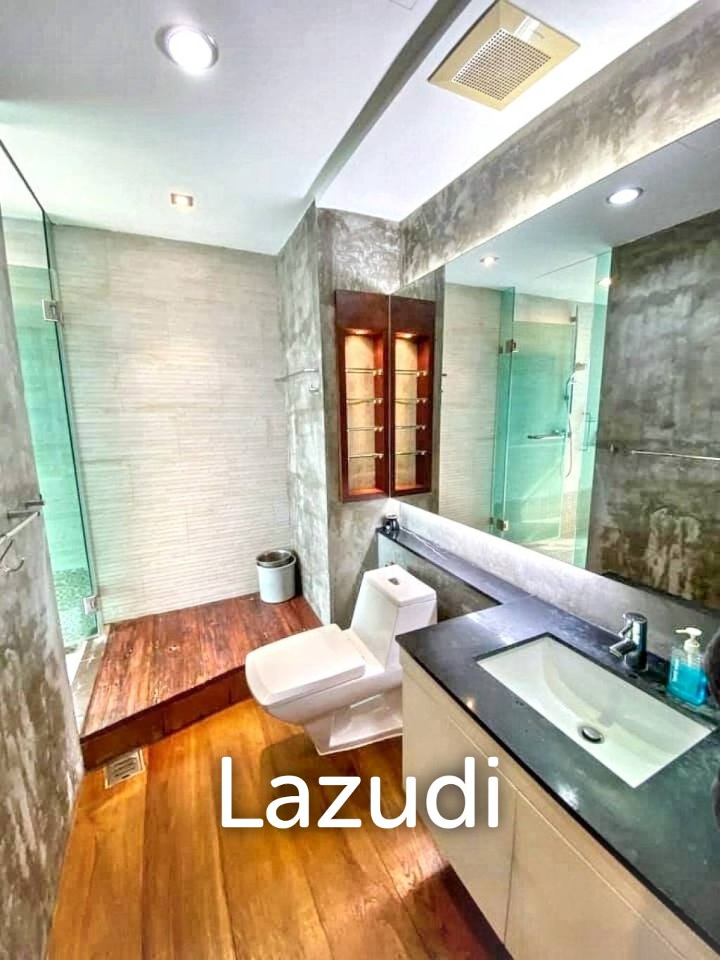 1 Bed 2 Bath 105 SQ.M Sathorn Gardens
