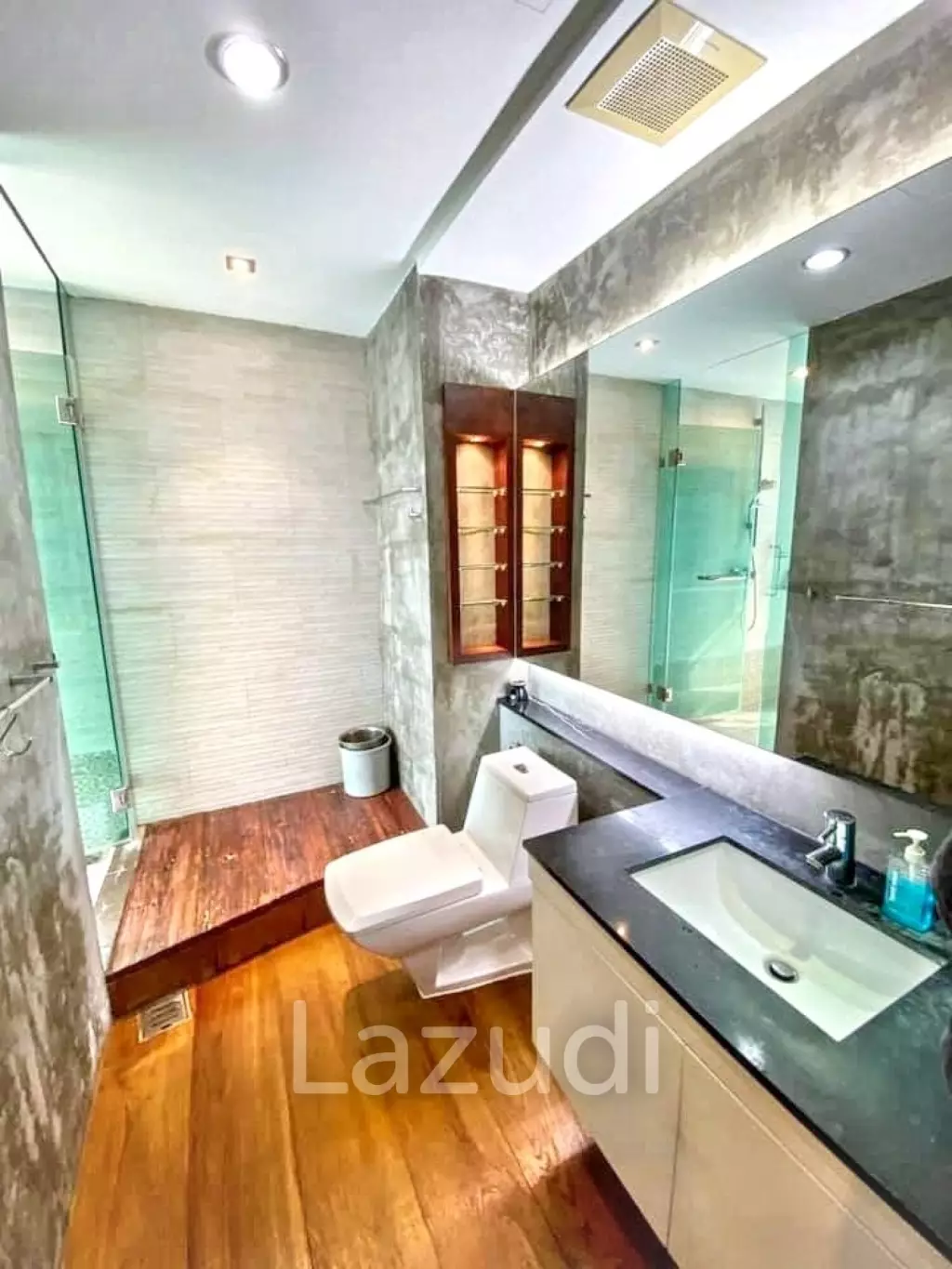 1 Bed 2 Bath 105 SQ.M Sathorn Gardens