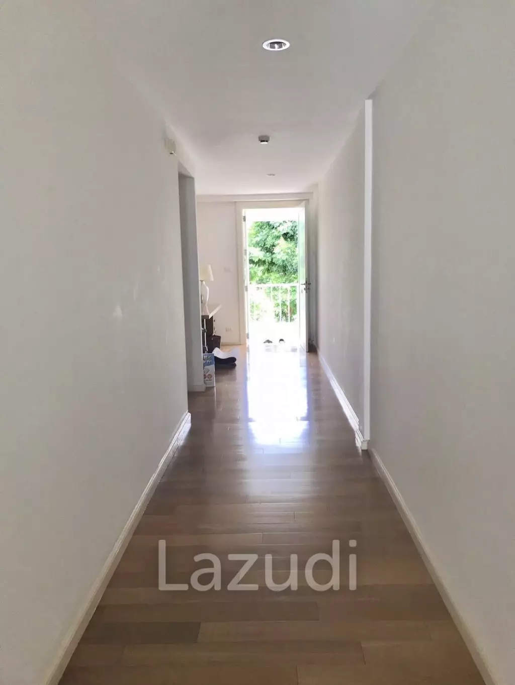 2 Bedroom Pool View : Malibu Condominium
