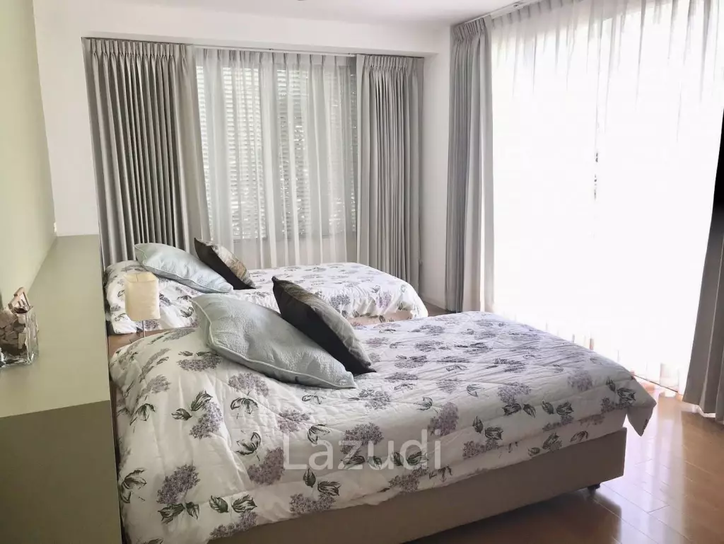 2 Bedroom Pool View : Malibu Condominium