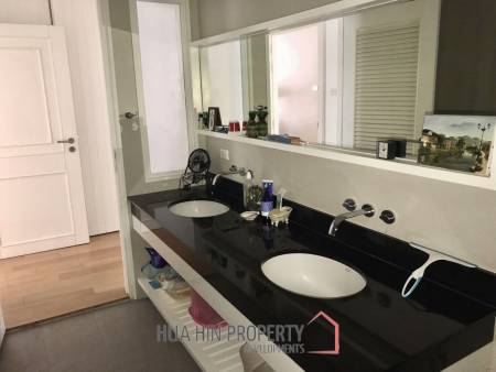 2 Bedroom Pool View : Malibu Condominium