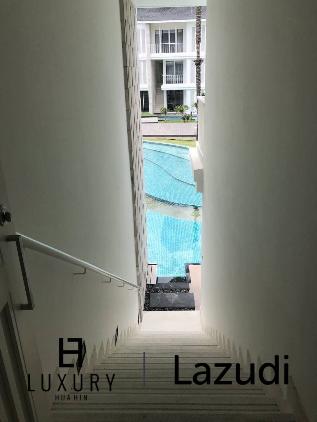 2 Bedroom Pool View : Malibu Condominium