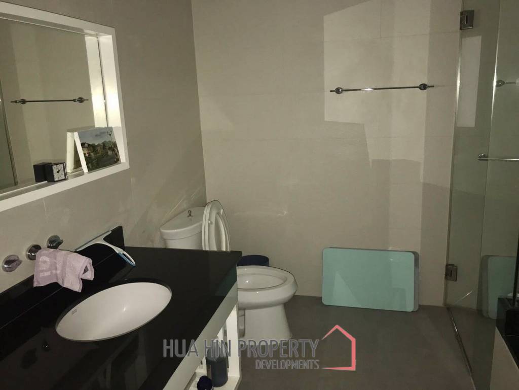2 Bedroom Pool View : Malibu Condominium