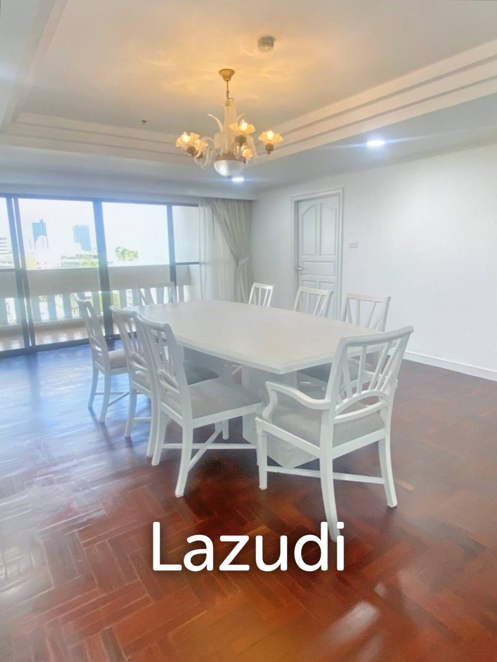 3 Bed 3 Bath 300 SQ.M Sethiwan Mansion