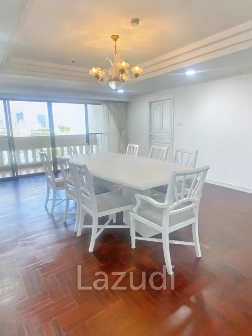 3 Bed 3 Bath 300 SQ.M Sethiwan Mansion