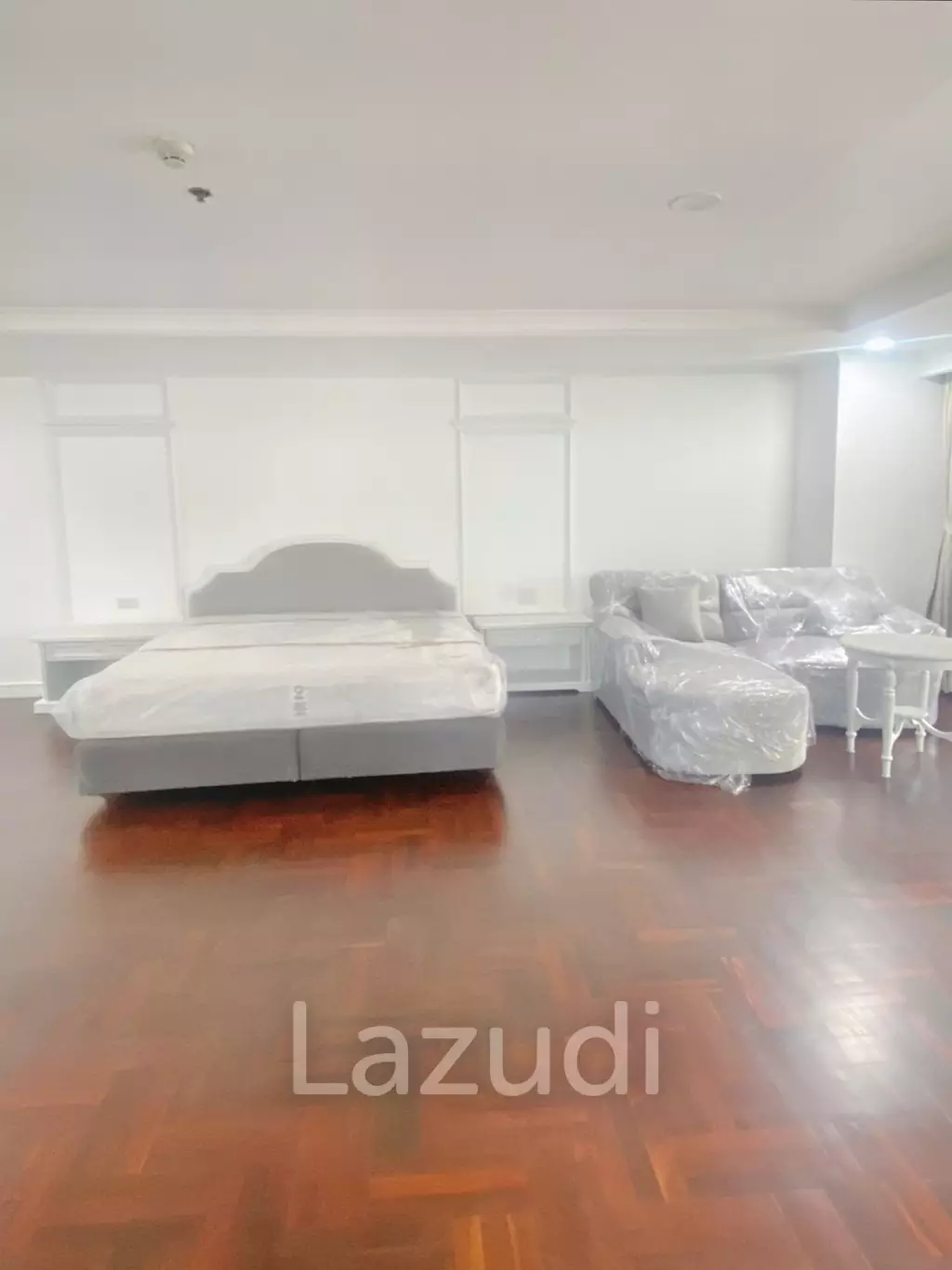 3 Bed 3 Bath 300 SQ.M Sethiwan Mansion