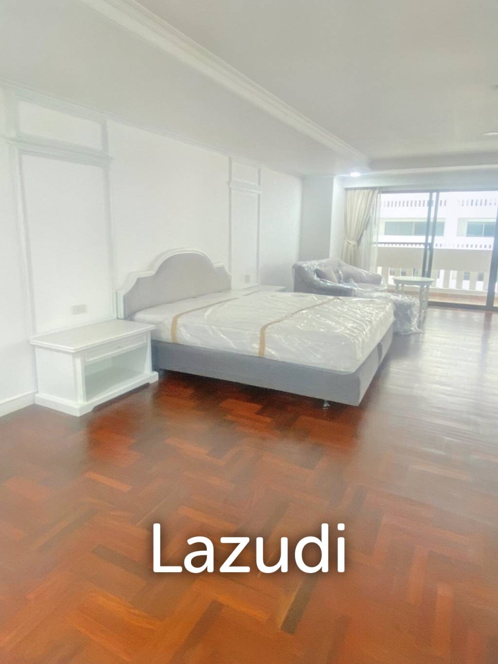 3 Bed 3 Bath 300 SQ.M Sethiwan Mansion