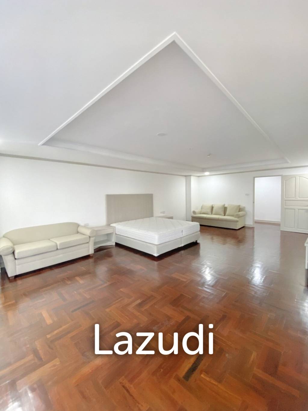 3 Bed 3 Bath 325 SQ.M Sethiwan Mansion