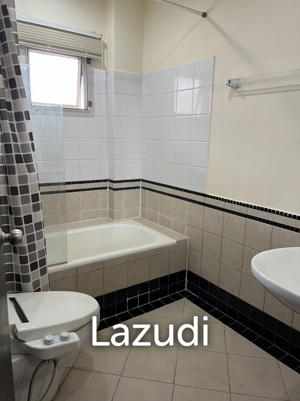 2 Bed 2 Bath 120 SQ.M Charktip Court