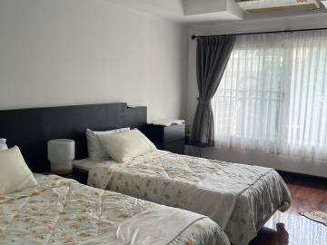 3 Bed 3 Bath 200 SQ.M Charktip Court