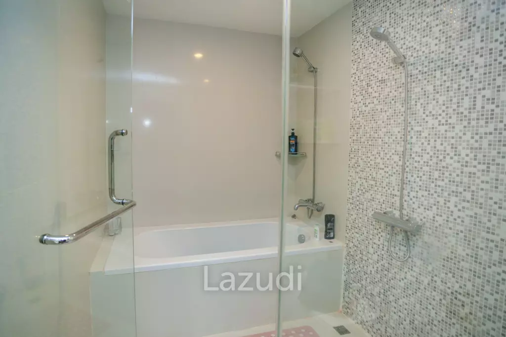 1 Bed 1 Bath 67 SQ.M The Rajdamri Condominium