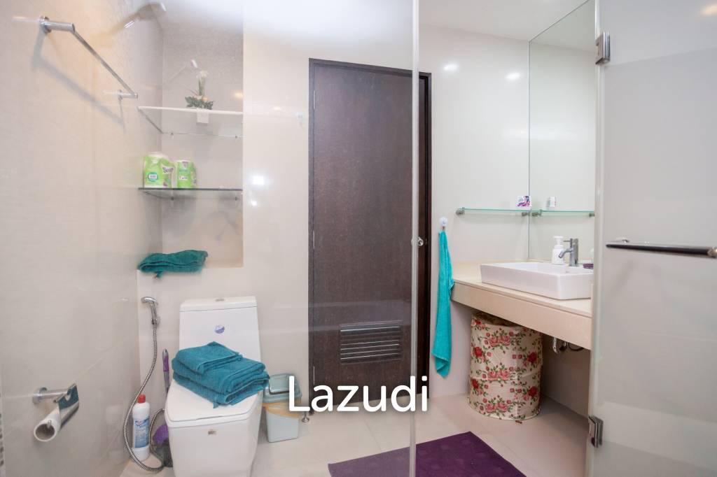 1 Bed 1 Bath 67 SQ.M The Rajdamri Condominium