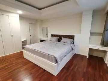 2 Bedrooms 2 Bathrooms 120 SQ.M. Condo For Rent