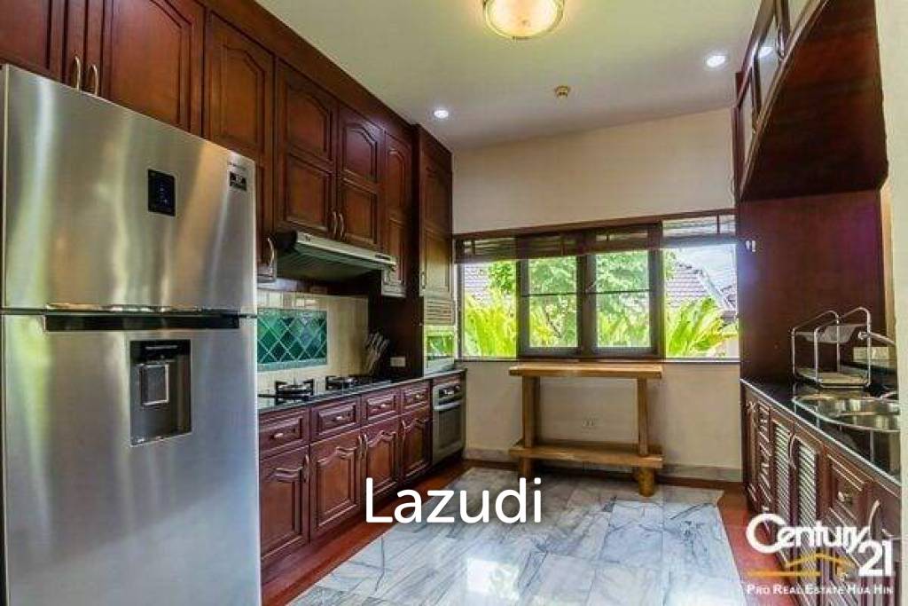 1,300 Sqm 4 Bed 3 Bath Villa For Sale