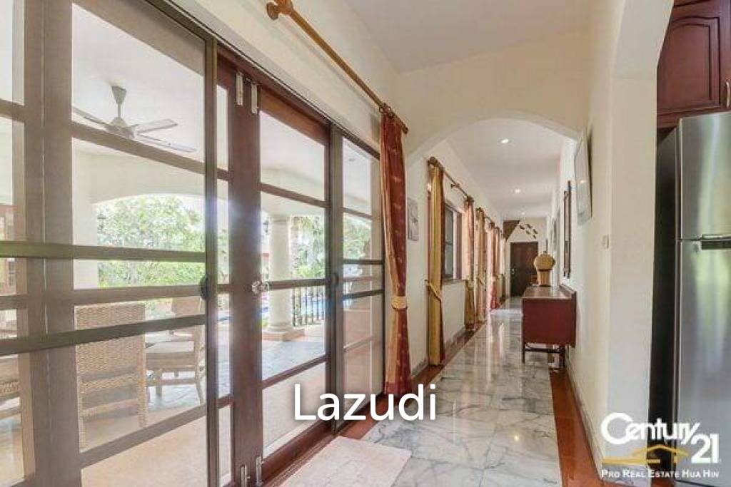 1,300 Sqm 4 Bed 3 Bath Villa For Sale