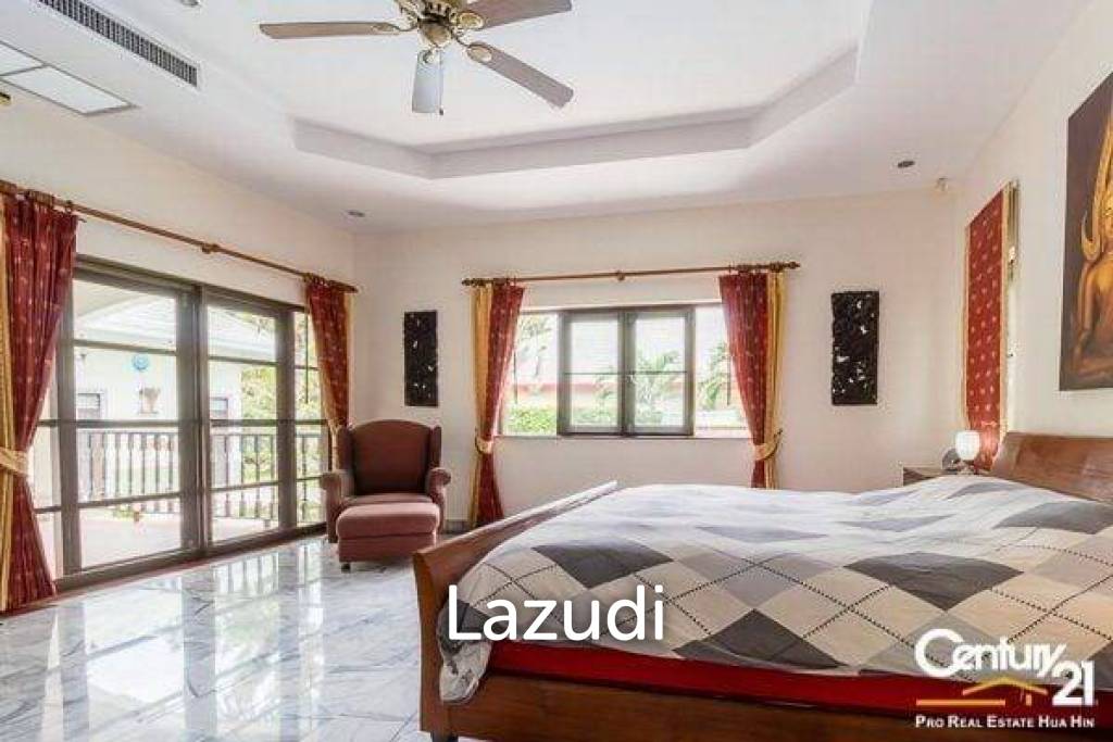 1,300 Sqm 4 Bed 3 Bath Villa For Sale