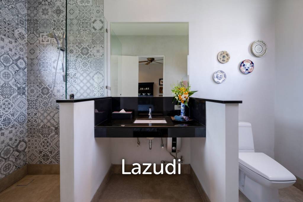 BANYAN RESIDENCES : Luxury Bali Style 5 Bed Pool Villa on large land plot