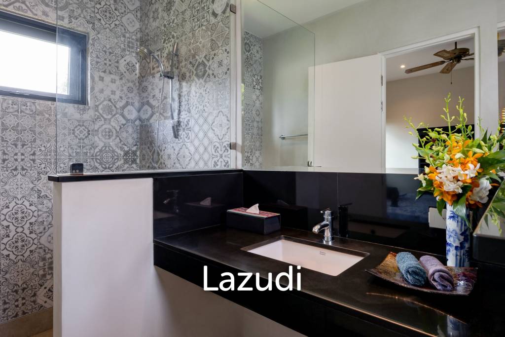 BANYAN RESIDENCES : Luxury Bali Style 5 Bed Pool Villa on large land plot