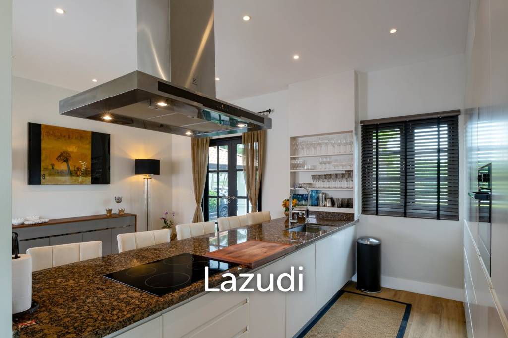 BANYAN RESIDENCES : Luxury Bali Style 5 Bed Pool Villa on large land plot