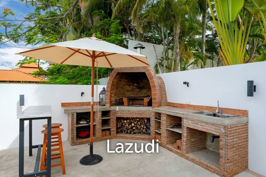 BANYAN RESIDENCES : Luxury Bali Style 5 Bed Pool Villa on large land plot