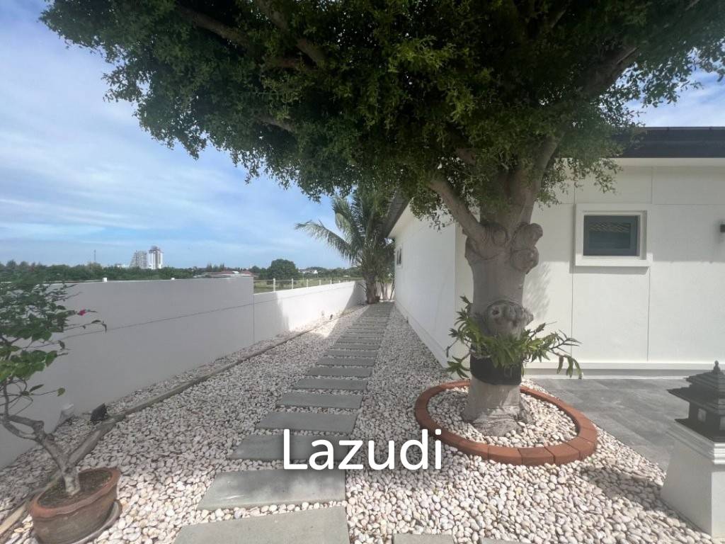 BANYAN RESIDENCES : Luxury Bali Style 5 Bed Pool Villa on large land plot