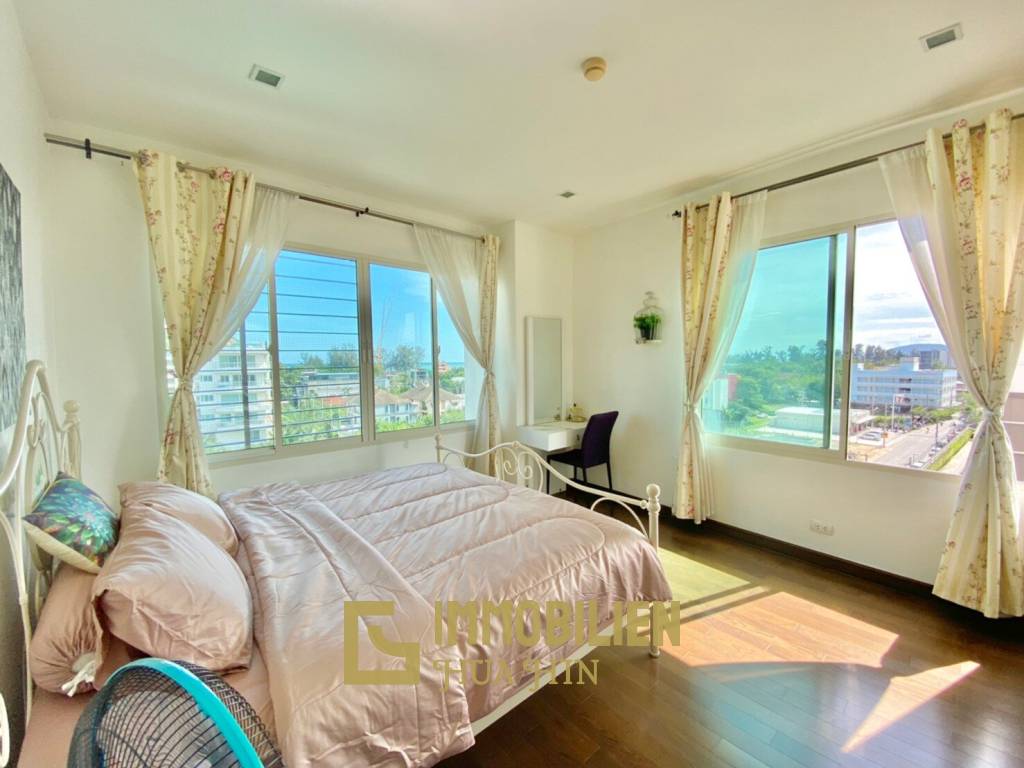 The seacraze : 2 Bed 2 Bath Sea View For Sale