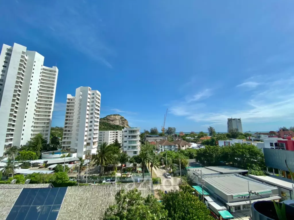 The seacraze: 2 Bed 2 Bath Sea View For Sale
