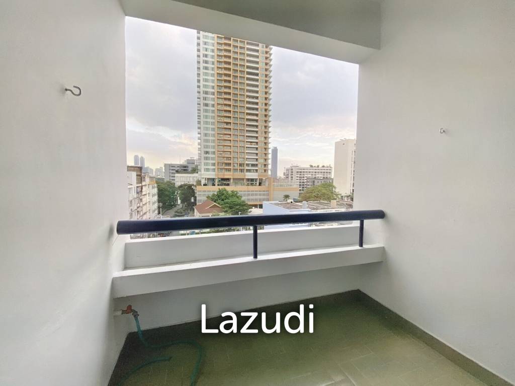 3 Bed 3 Bath 250 SQ.M Prompong Mansion