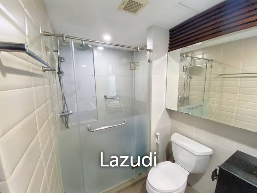 3 Bed 3 Bath 250 SQ.M Prompong Mansion