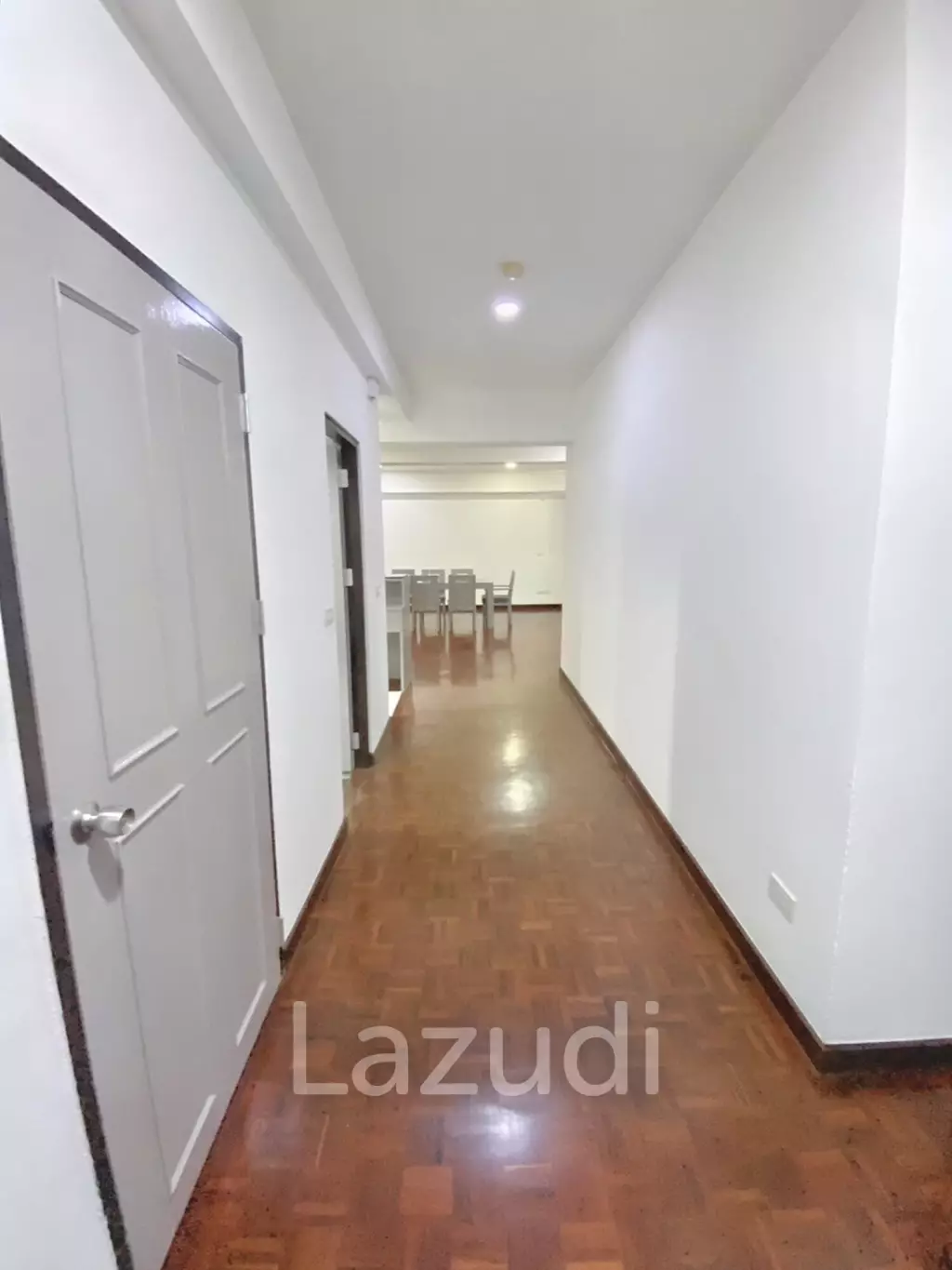 3 Bed 3 Bath 250 SQ.M Prompong Mansion