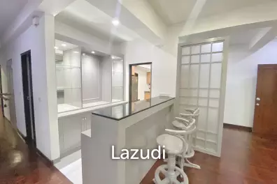 3 Bed 3 Bath 250 SQ.M Prompong Mansion